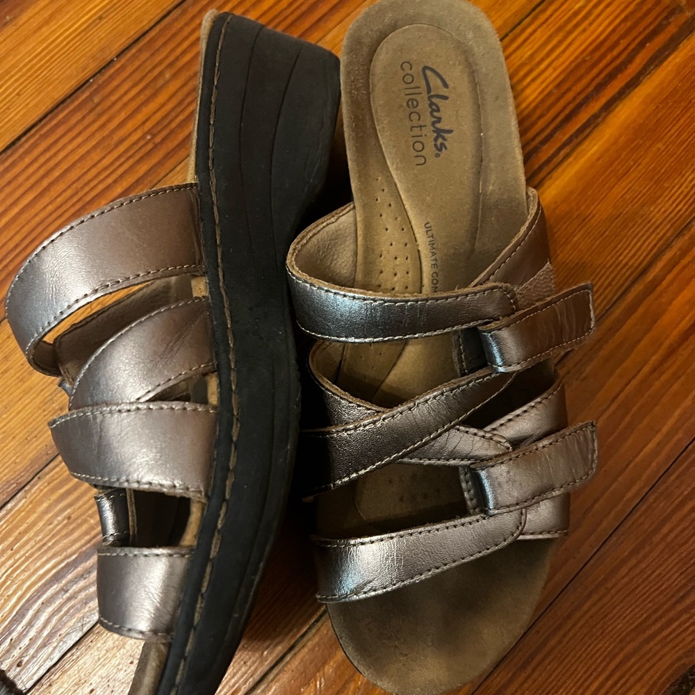 Clarks metallic Merliah Karli sandals size 7
